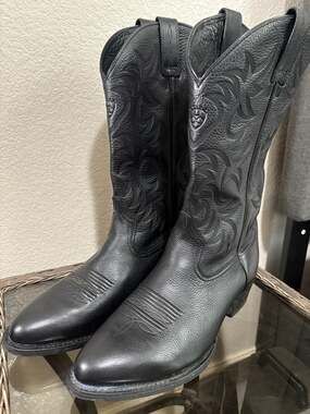 Ariat Heritage R-Toe Western Cowboy Boots